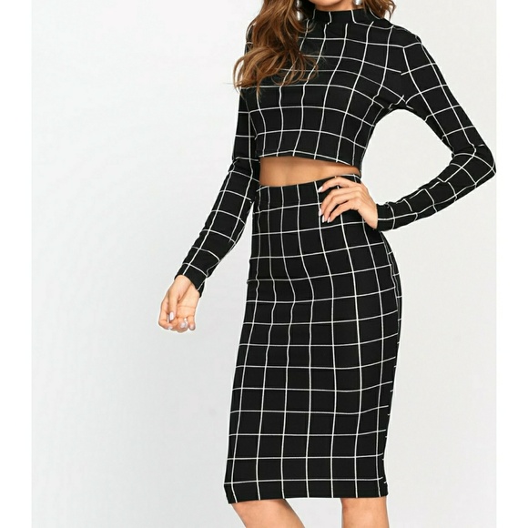 🌿LAST ONE🌿VIVA | Black Crop Top & Pencil Skirt - Picture 6 of 8